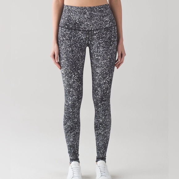 lululemon athletica Pants - Lululemon Wunder Under Pant (Hi-Rise)
Splatter White Black Size 4 EUC